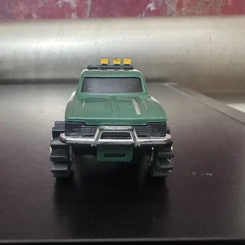 Schaper Stomper 4x4 Toyota SR5 Green Pickup Truck Works